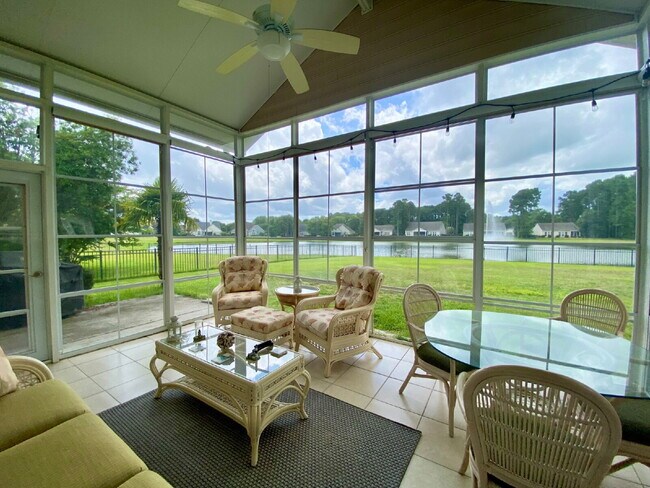Building Photo - Spacious Four Bedroom Home w/ Oversized Fe...