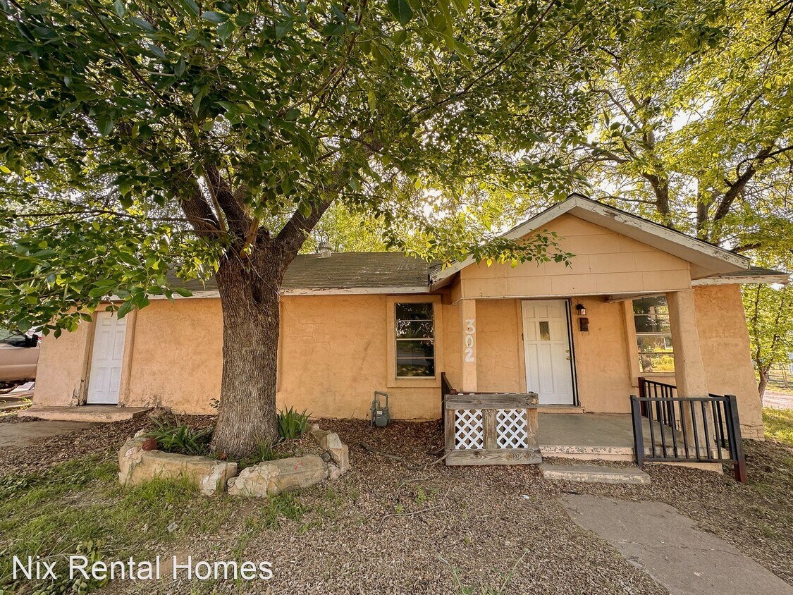 Primary Photo - 2 br, 1 bath House - 302 NE 6th Avenue