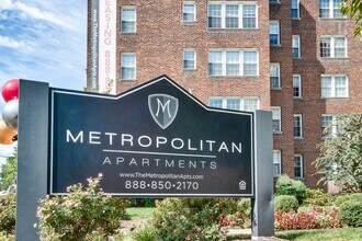 Building Photo - The Metropolitan Apartments