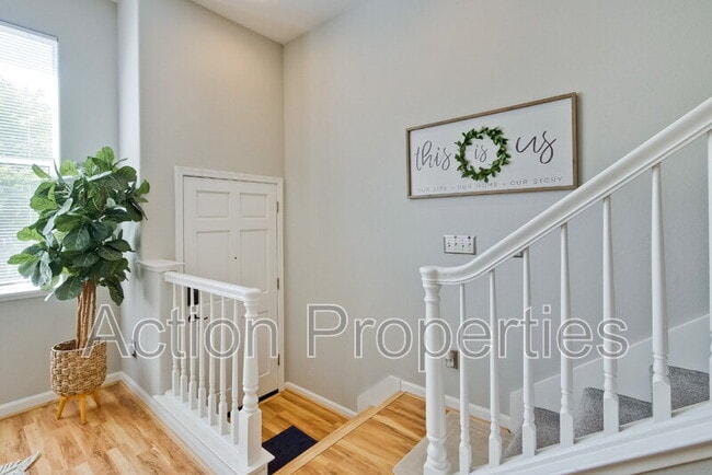 Building Photo - 118 Pacchetti Way