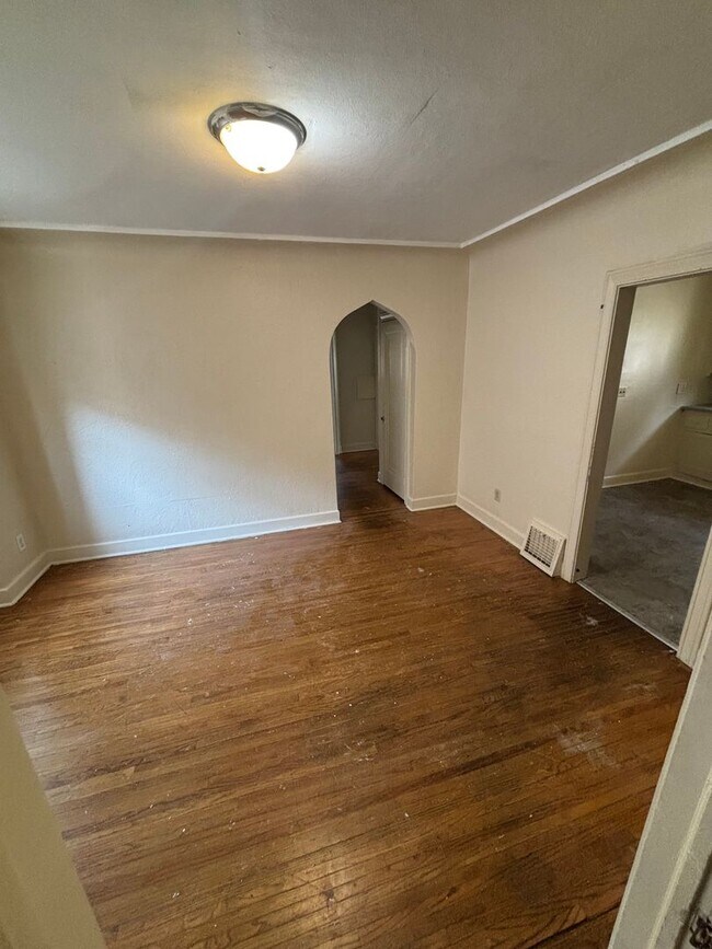 Foto del edificio - 2634 Calverton Rd