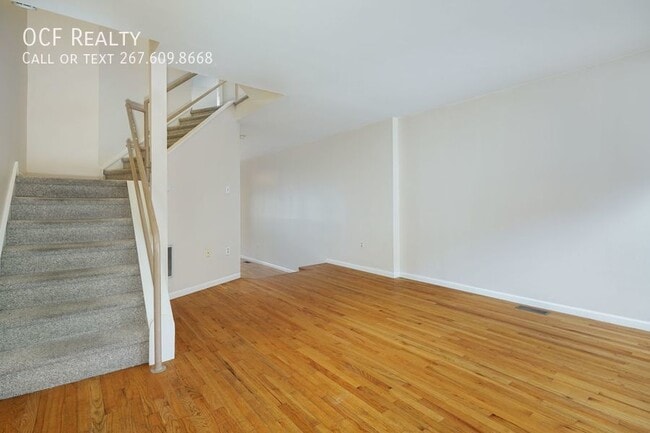 Building Photo - 1027 Carpenter St