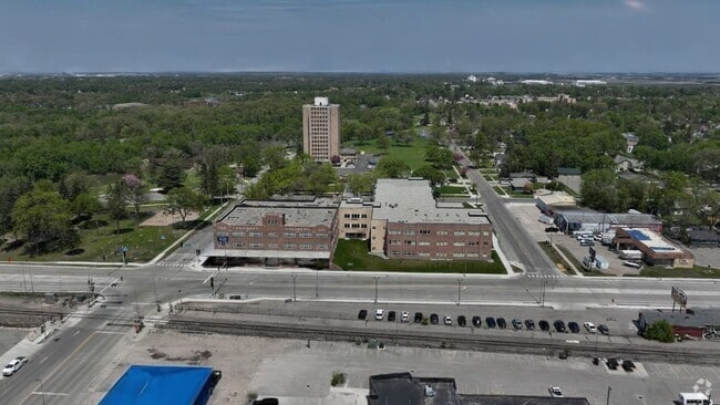  - Fairmont Flats