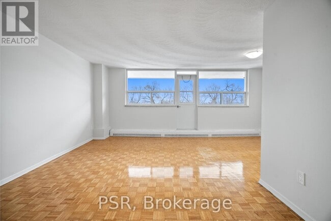 Building Photo - 105-105 Rowena Dr