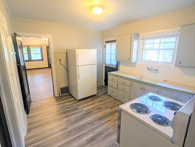 Building Photo - Jenny Lane Duplex