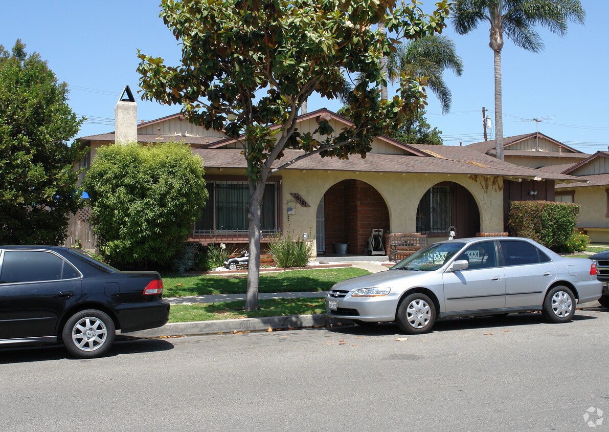 Building Photo - 16181 Ganges Ln