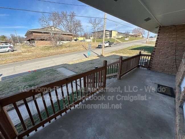 Building Photo - 1114 E Myrtle St