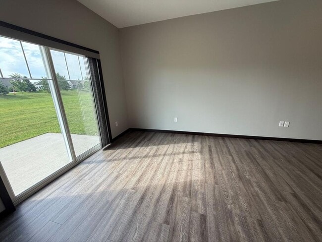 Foto del edificio - 1538 Ohana Ave