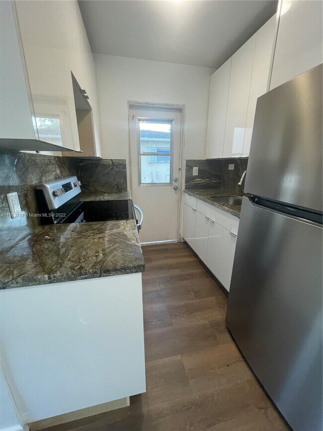 Foto del edificio - 2846 SW 37th Ave