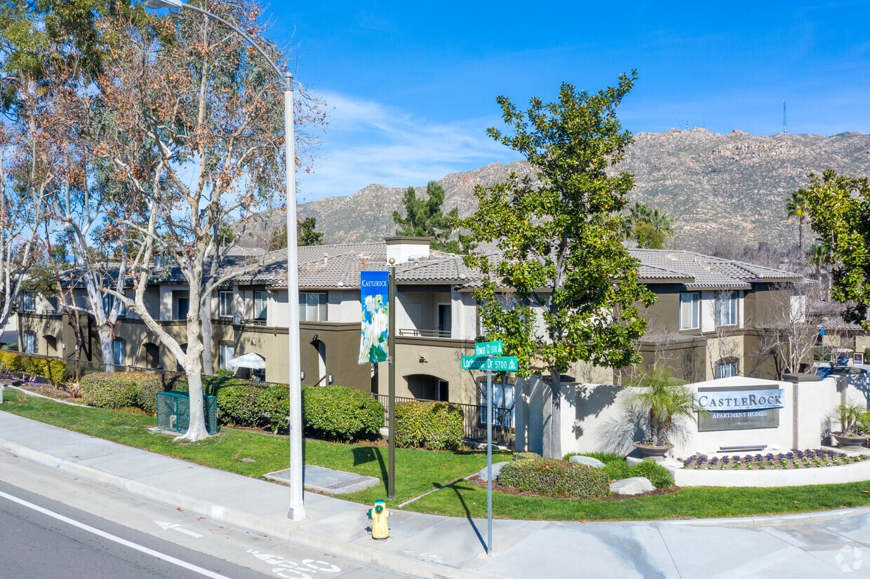 Castlerock Apartments In Riverside Ca Westside Rentals