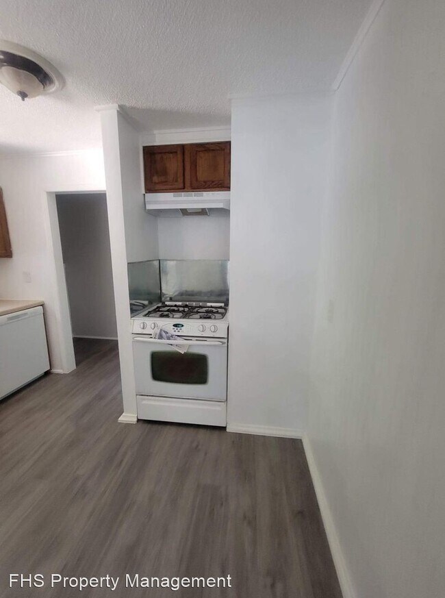 Building Photo - 3 br, 1 bath House - 3130 W Nichols St