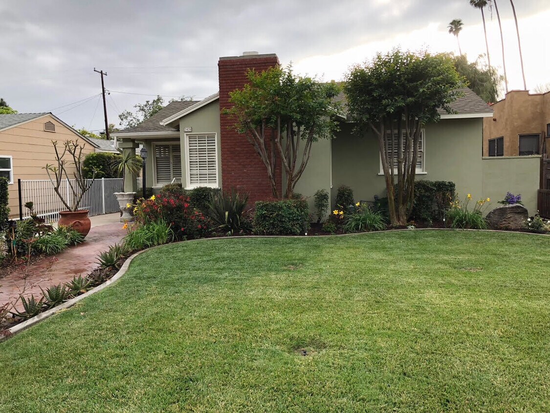 Primary Photo - Santa Ana 3 Bedroom, 2 Bath House for Leas...