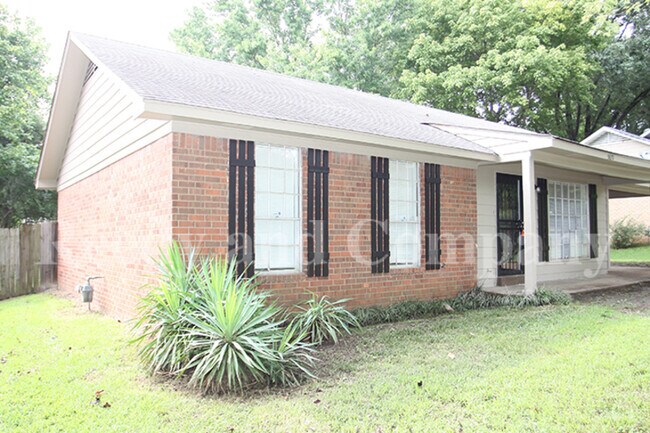 Foto del edificio - 5671 Winterwood Dr