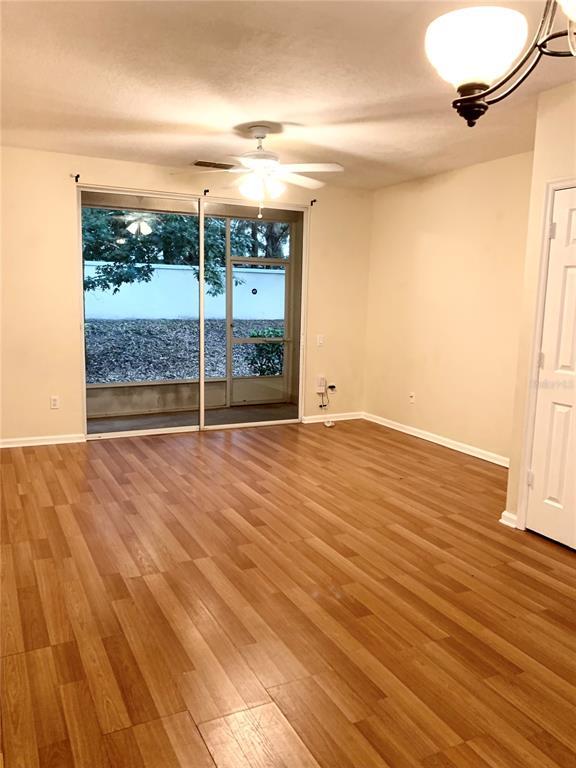 Building Photo - 939 Vineland Pl