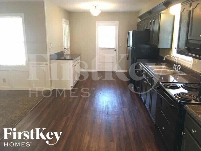 Foto del edificio - 6288 Ashton Rd