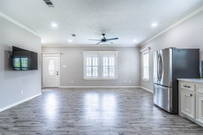 Building Photo - 4118 Topping St