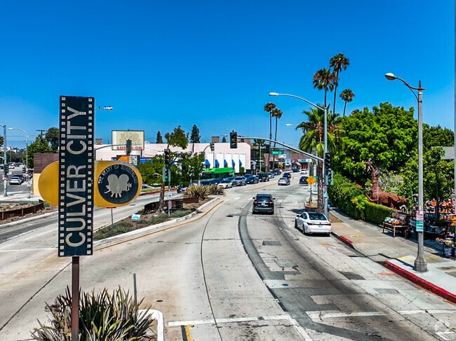 Culver City has a large sign welcoming visitors.