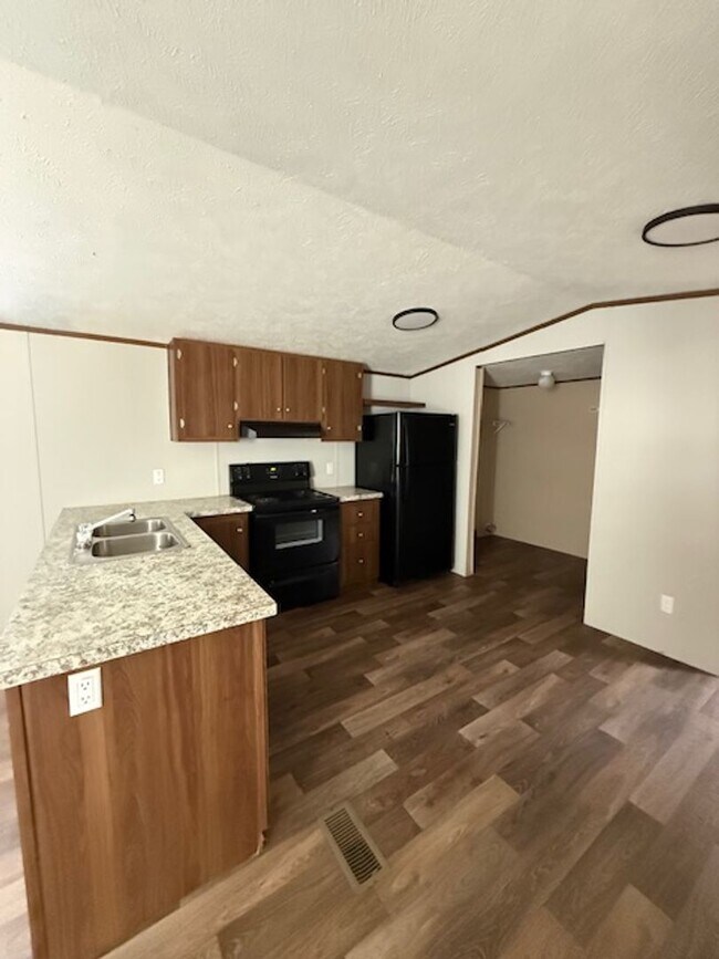 Foto del edificio - For Rent