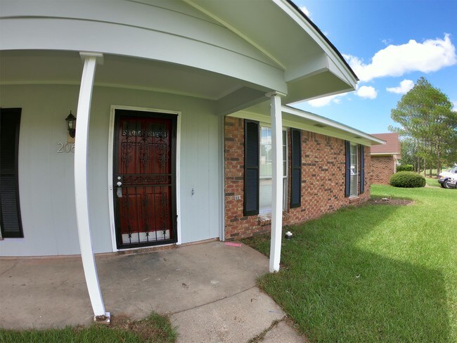 Building Photo - 2069 Scanlon Dr