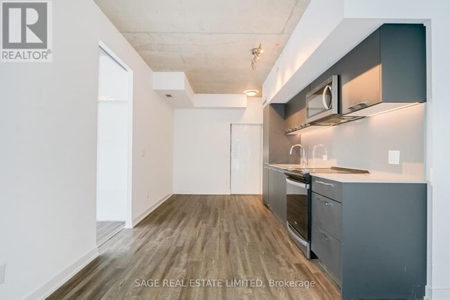 Building Photo - 45 Baseball Pl