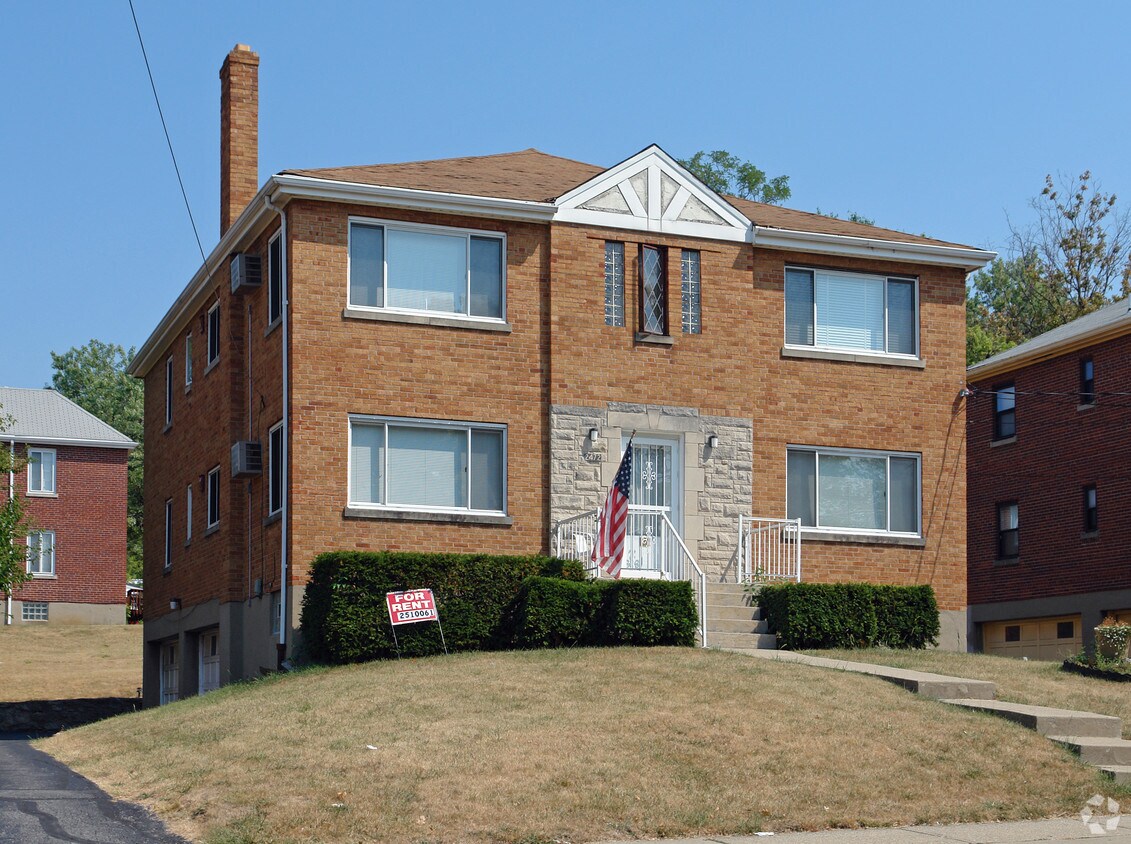 Foto del edificio - 2472 Boudinot Ave