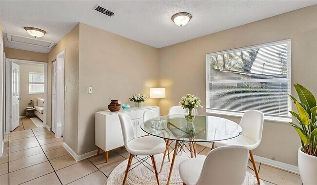 Foto del edificio - 76 Judith Ln