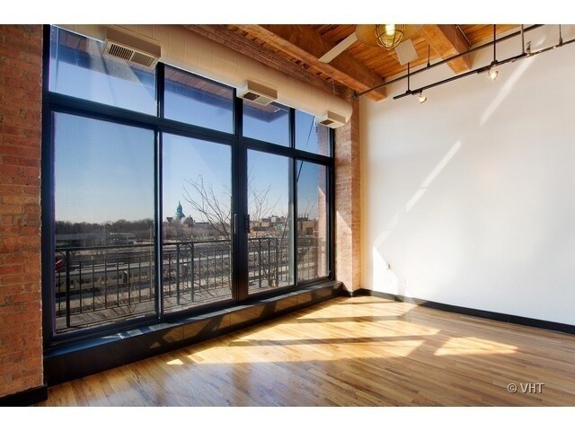 Building Photo - 1250 W Van Buren St