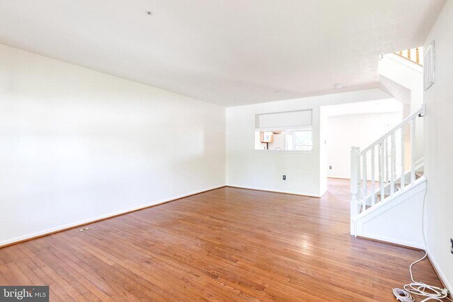 Foto del edificio - 6 Sandview Ct