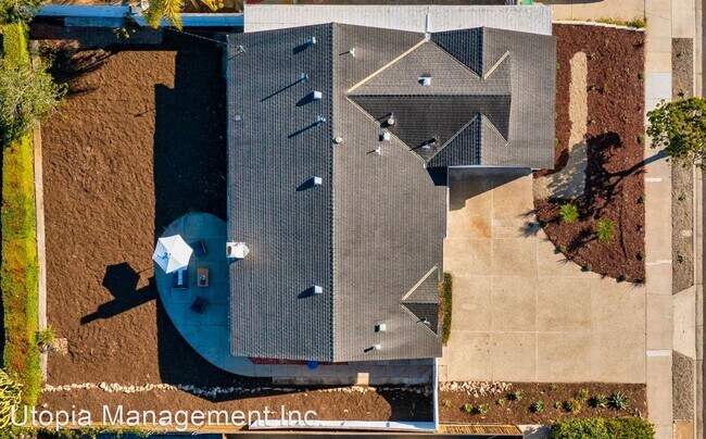 Foto del edificio - 4 br, 2 bath House - 214 Salida Del Sol