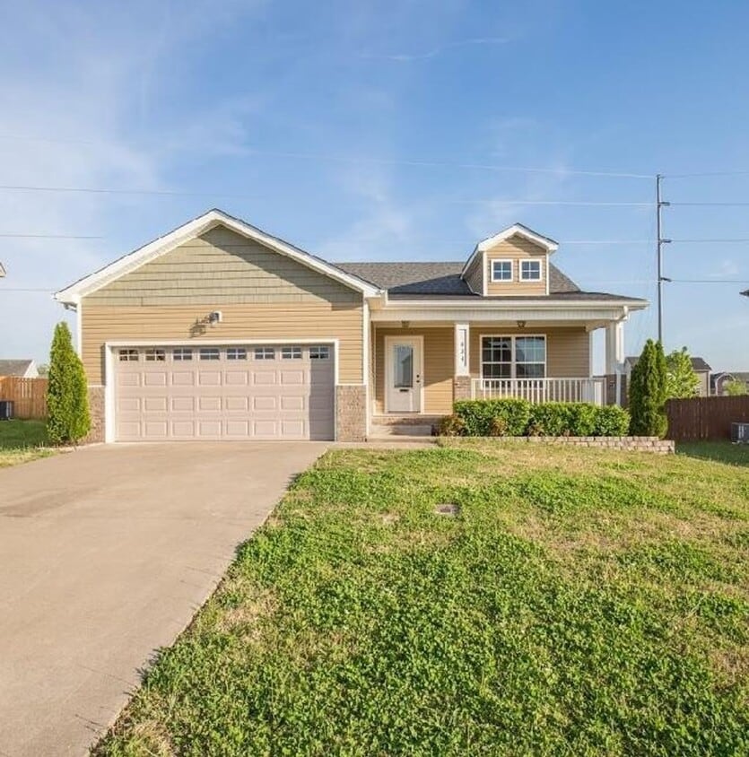 Primary Photo - 3 Bedroom Dog Friendly Home For Rent!