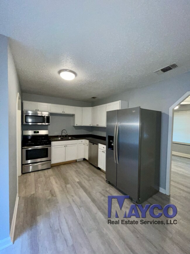 Foto del edificio - 3 bedroom remodeled home in Southern Hills!