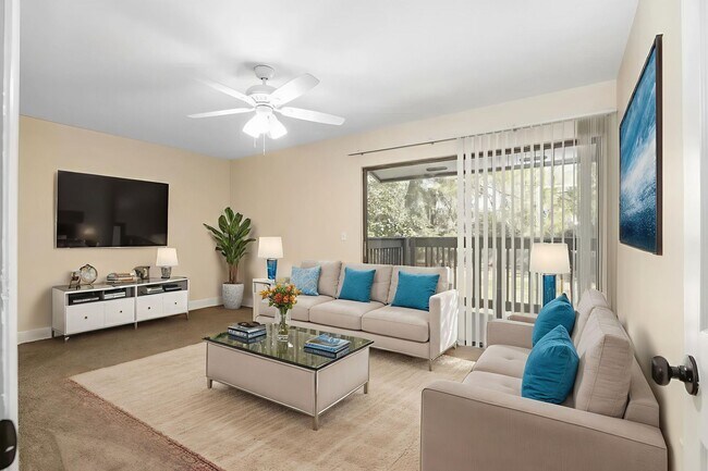 Building Photo - Spacious 1 bedroom