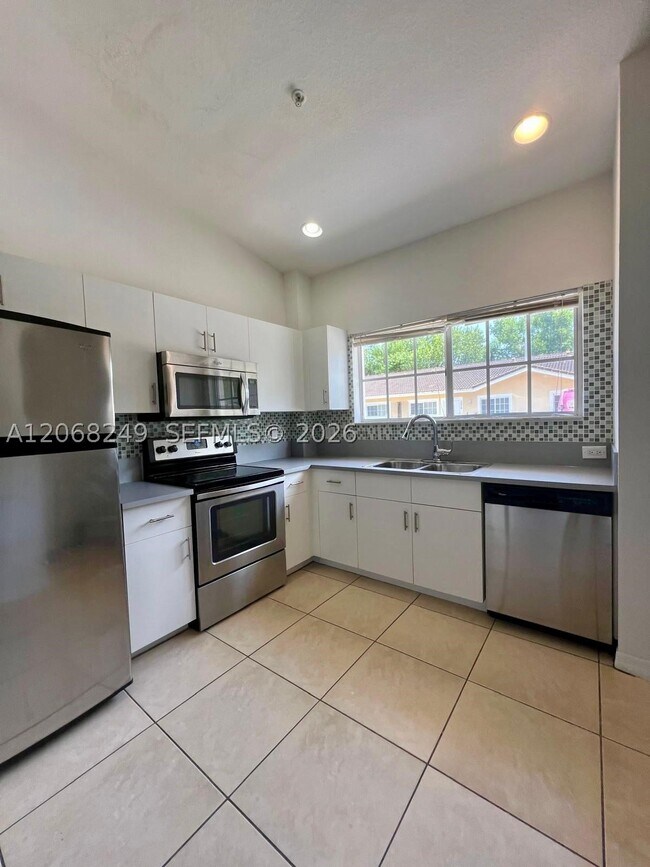Foto del edificio - 3824 SW 48th Ave