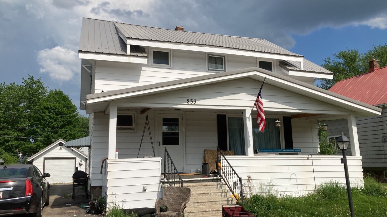 Foto principal - 3 Bed 2 Bath Single Family Home in Antigo