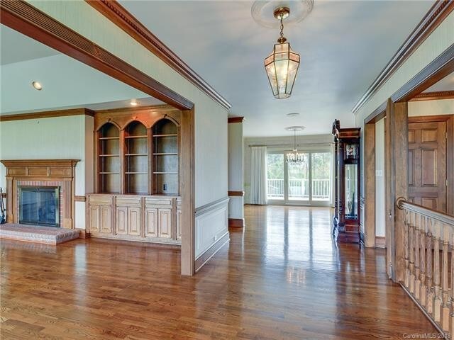 Building Photo - 10652 Peach Orchard Rd