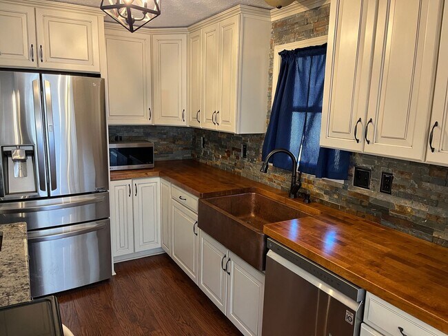 Foto del edificio - Three Bedroom 2 Bath Home in Bethalto with...