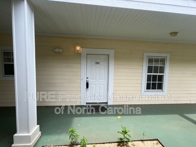 Foto del edificio - 8913 Meadow Vista Road