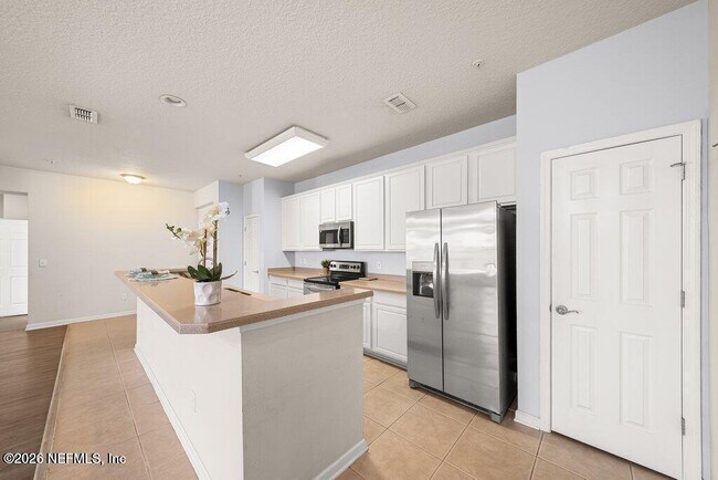 Foto del edificio - 13364 Beach Blvd