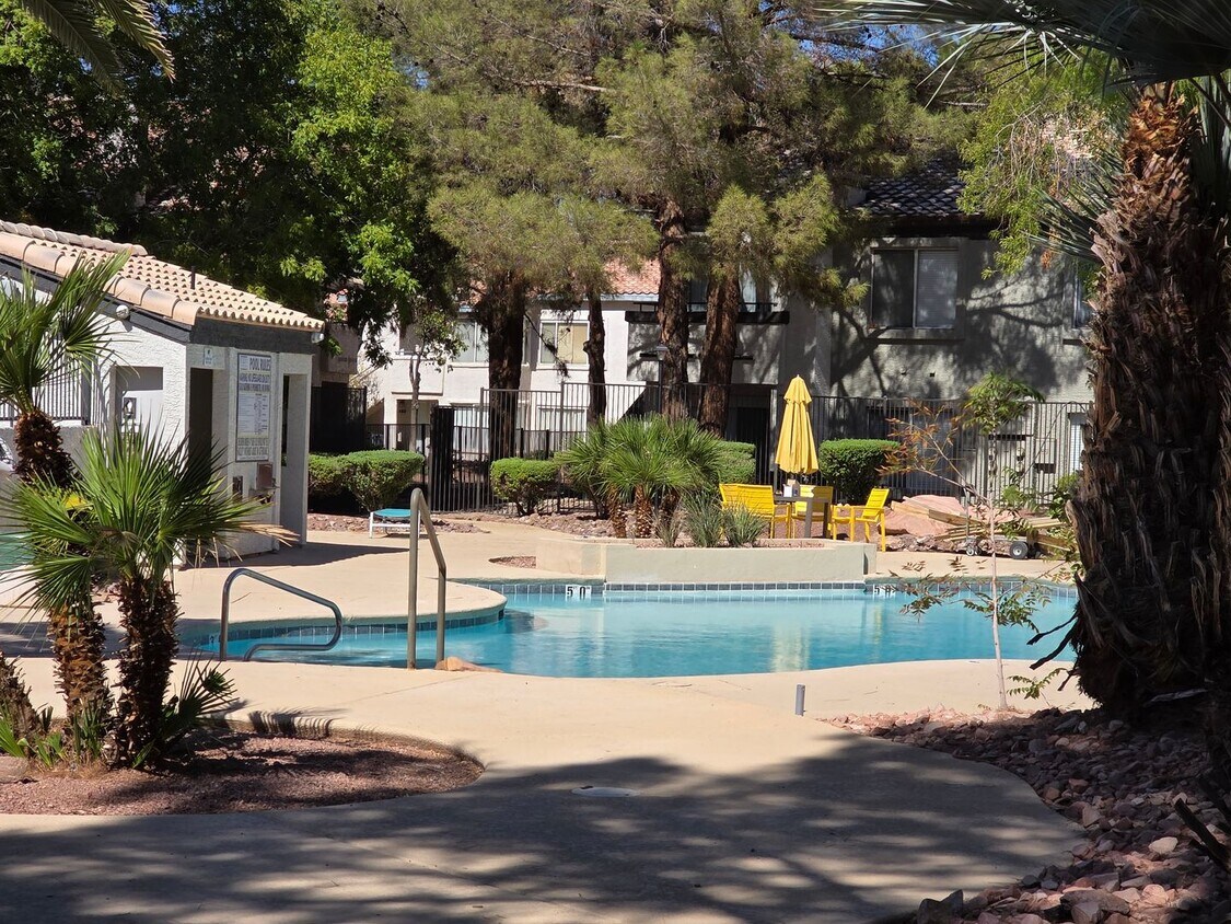 Primary Photo - Welcome Home To Canyon Willow