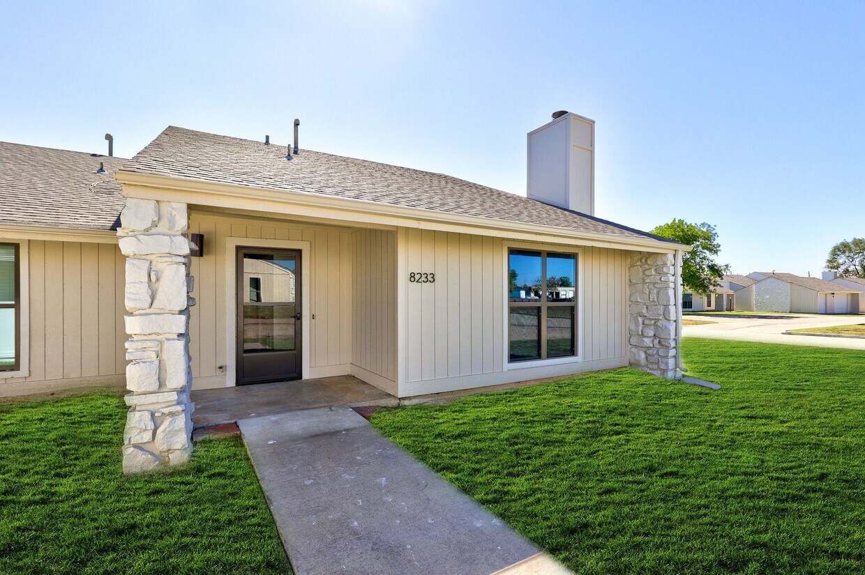 Foto principal - Three Bedroom with Garage and Patio in Owasso