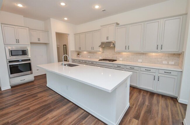 Building Photo - 9650 Rockport Hills Dr