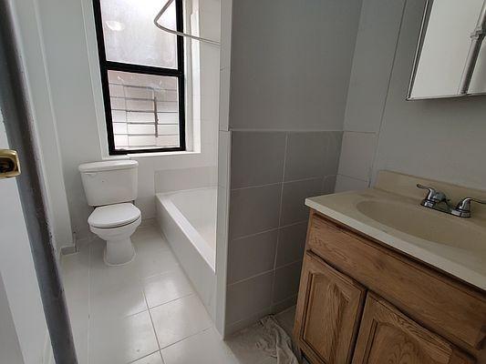 Foto del edificio - 1 bedroom in BRONX NY 10468