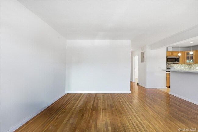 Foto del edificio - 59-17 Kissena Blvd