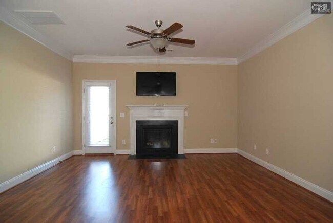 Pisos de madera - 830 Forest Park Rd