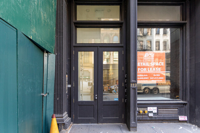 Entrance - 119 Chambers St.