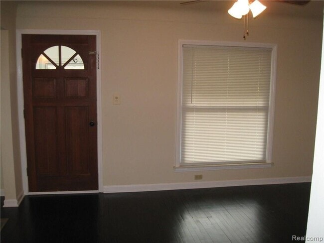 Building Photo - Remodeled Home