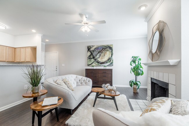 The Edgewater Apartments 972-459-0880 - Edgewater