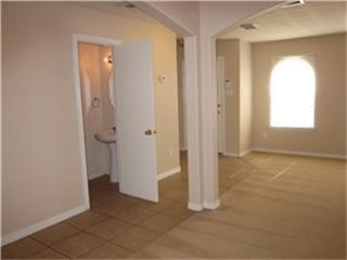 Foto del edificio - 5020 Deer Path Dr