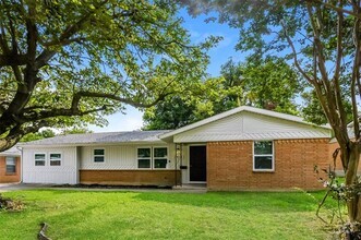 Building Photo - 4921 Rector Ave