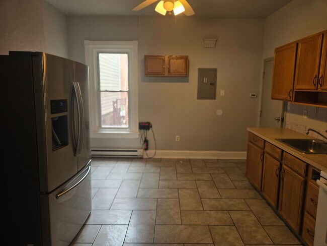 Foto del edificio - 817 Linden St